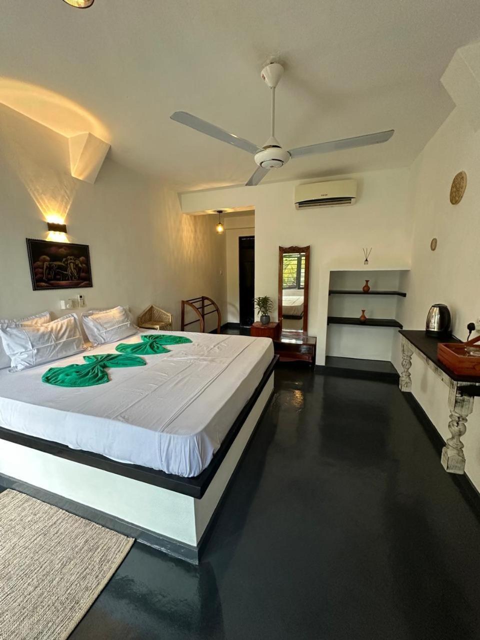 White Hill Hotel Unawatuna Eksteriør billede